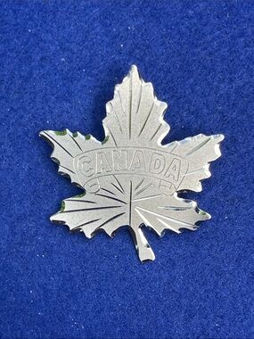 Canada Maple Leaf Stamped Silver Pin Bond Boyd